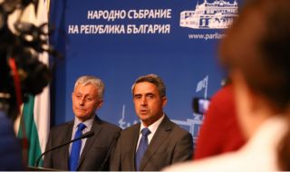 Плевнелиев и Паси отчитат резултатите от преговорите за съставяне на правителство на Вежди Рашидов