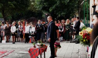 Румен Радев: Българското училище е свято място