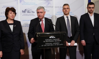 БСП искат образователния закон да се отложи с година