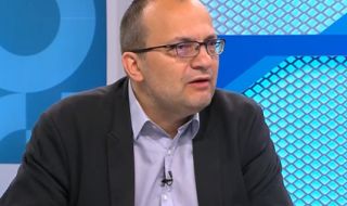 Мартин Димитров: Радев би трябвало много ясно да обясни какво прави в момента, чии интереси защитава по казуса "Росенец"