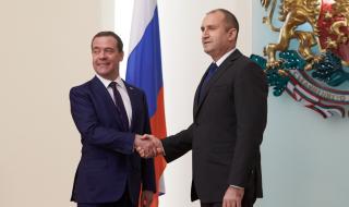 Медведев: Военната доктрина на Русия е отбранителна