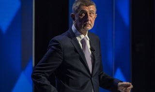 Премиерът на Чехия с невероятни имоти във Франция