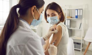 Здравен министър: Трябва да има задължителна ваксинация