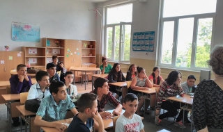 Не можеш да плуваш без вода