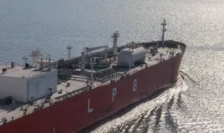  САЩ и Катар ще завладеят 55% от световния пазар на втечнен природен газ 