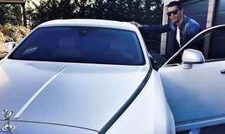 Кристиано Роналдо на тренировка с Rolls Royce