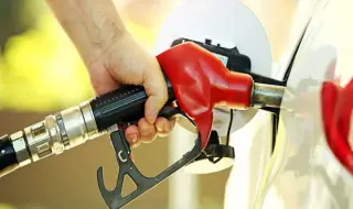 Как да спестим ценни литри гориво при шофиране - експерти разкриват няколко трика 