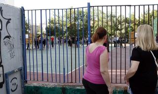 Спорове за маските в училищата в Гърция
