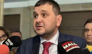 ДСБ предлагат отпадане на "такса нотариус" при прехвърляне на МПС