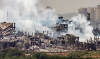 Израелската армия атакува стотици позиции на "Хамас"