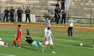 Локо (Пловдив) остана в "А" група след победа над Хасково