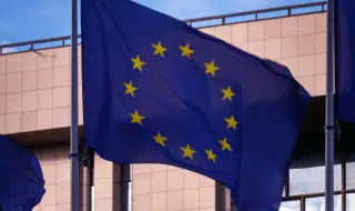 EU ready for discussions on buying energy and weapons from the United States to prevent tariffs 