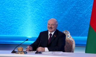Лукашенко обеща: Беларус ще има нова конституция до края на 2022 г. 