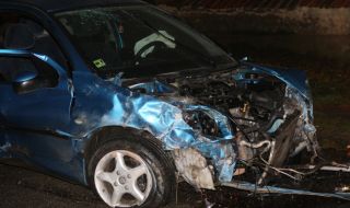 Млад водач загина край Русе, разбивайки автомобила си в дърво