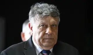 Проф. Георги Вълчев е бил едновременно министър на образованието и ректор на СУ от избирането си до днес