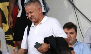 Крушарски: Ако БФС продължава със същото отношение, ще зарежа Локомотив Пловдив