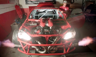 Виждали ли сте Toyota с мотор от Ferrari?