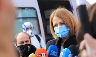 Фандъкова: Подхвърлянията на Радев не отиват на институцията