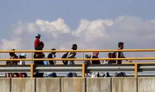 МВнР: Не вземайте хора на стоп, ако пътувате до Гърция