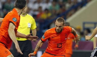 Снайдер: Бих отишъл в Юнайтед с Ван Гаал