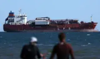 Петролът поевтиня след решението на Тръмп за Русия