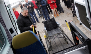 Калфин: Ще се увеличи пенсионната възраст и без синдикатите