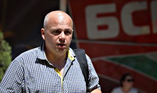 Александър Симов: Нинова направи реформа в партията, която подкрепям и днес