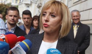 Манолова: Изпълнихме обещанието си да дадем места на непартийни и млади кандидати