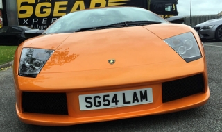 Колко струва лек удар със суперкар?