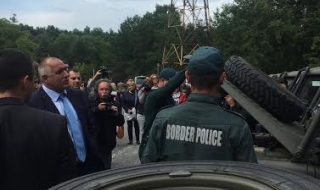 Бойко Борисов: Не сме за 40-те джипа (Снимки)