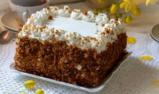 Рецепта на деня: Празнична медена торта