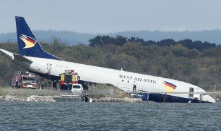 Летището в Монпелие е затворено, след като самолет се вряза в езеро
