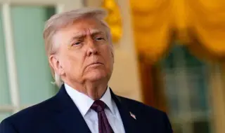 Тръмп: Иран ще продължи да преговаря, иначе ще се сблъска с невиждани проблеми