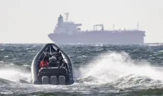 Шведските власти освободиха кораб, задържан по подозрение за разлив на нефт