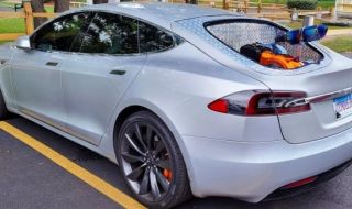 Tesla с бензинов двигател измина почти 3000 км без презареждане (ВИДЕО)