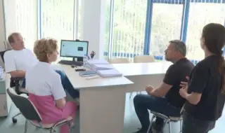 Управителят на частната клиника сe видя родителите на починалия 6-годишен Ангел