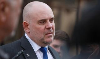 Сарафов: Нямам право да разследвам Гешев