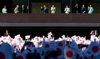 For the first time in 2 years, the Japanese were able to greet the emperor for the New Year 