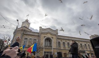 Молдова: "Не на руския ботуш. Да живее Европа!" 