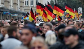 Германия готова да приеме още бежанци