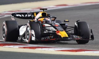 "Лудия" Макс гледа към хеттрик във Формула 1