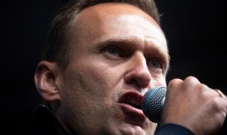 Обискират офиси на Навални