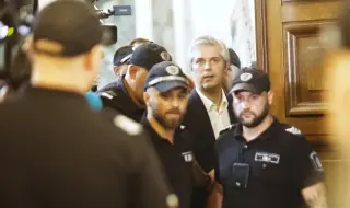 Защитата на Благомир Коцев: Не той е искал подкупи, а други хора от негово име