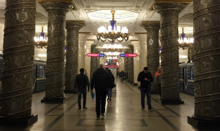 Евакуираха търговски център в Санкт Петербург