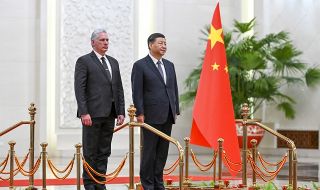 Китай подарява на Куба 100 милиона долара