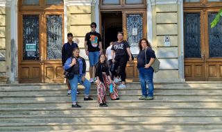 Младежи от Бургас обиколиха безплатно Румъния с влак