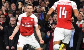 Арсенал с голяма крачка към полуфиналите