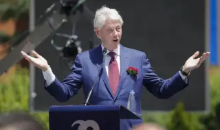 Former US President Bill Clinton admitted to hospital 