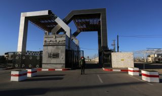 Египет позволи преминаването през ГКПП "Рафах", чужденци и лица с увреждания напуснаха Ивицата Газа