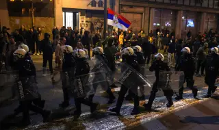 Serbian government resigns 